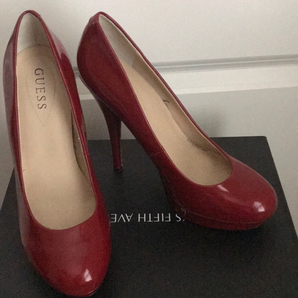 Guess Red Pumps